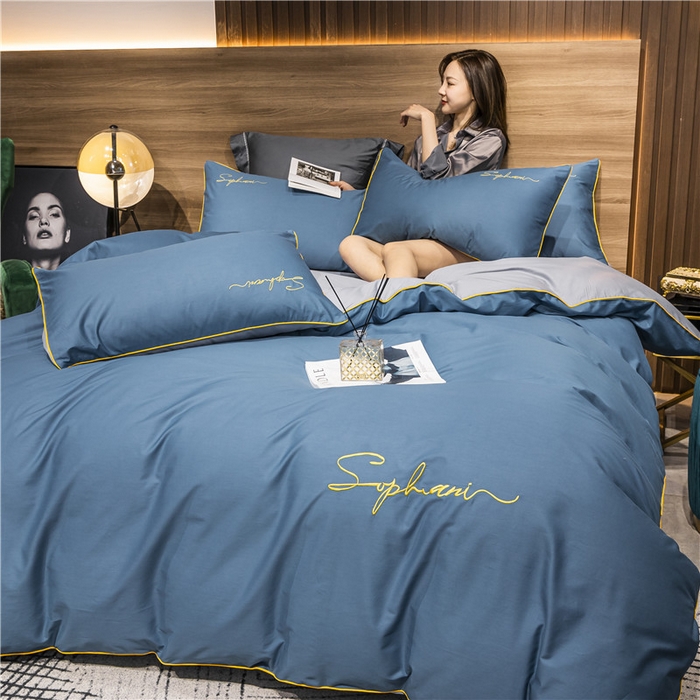 91家纺网 家纺一手货源 找家纺 小叮当家纺仓储工厂店 2025新款(热买家秀不断货)40s贡缎长绒棉纯棉字母款全棉四件套轻奢床上用品 宝兰配浅灰