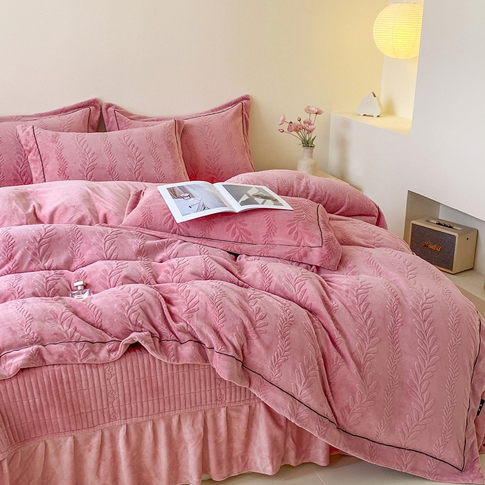 美伦美焕 2025新款加厚雕花绒床盖款四件套-浅叶 浅叶-胭脂红
