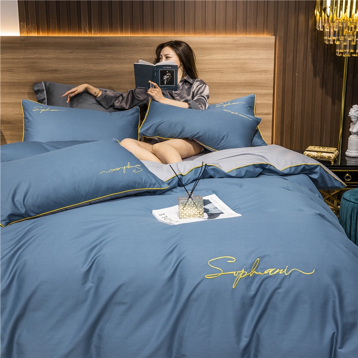 91家纺网 家纺一手货源 找家纺 小叮当家纺仓储工厂店 2025新款(热买家秀不断货)40s贡缎长绒棉纯棉字母款全棉四件套轻奢床上用品 宝兰配浅灰