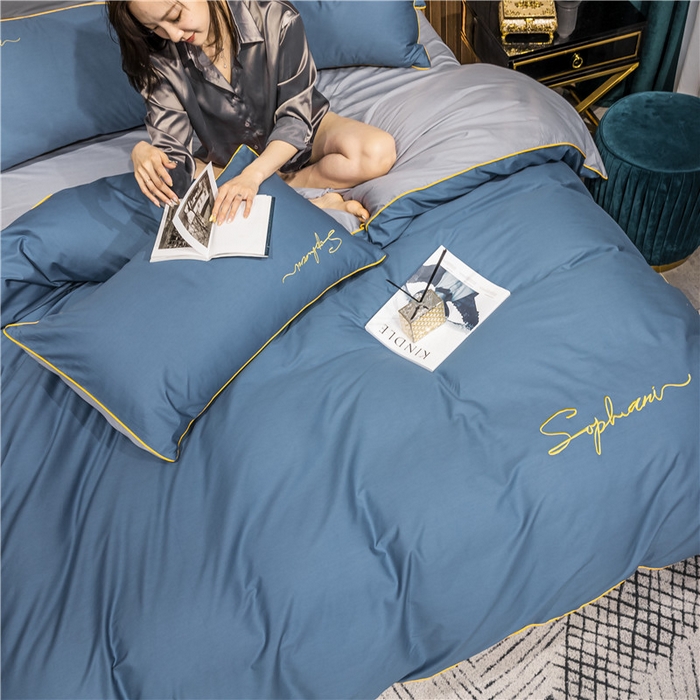 91家纺网 家纺一手货源 找家纺 小叮当家纺仓储工厂店 2025新款(热买家秀不断货)40s贡缎长绒棉纯棉字母款全棉四件套轻奢床上用品 宝兰配浅灰