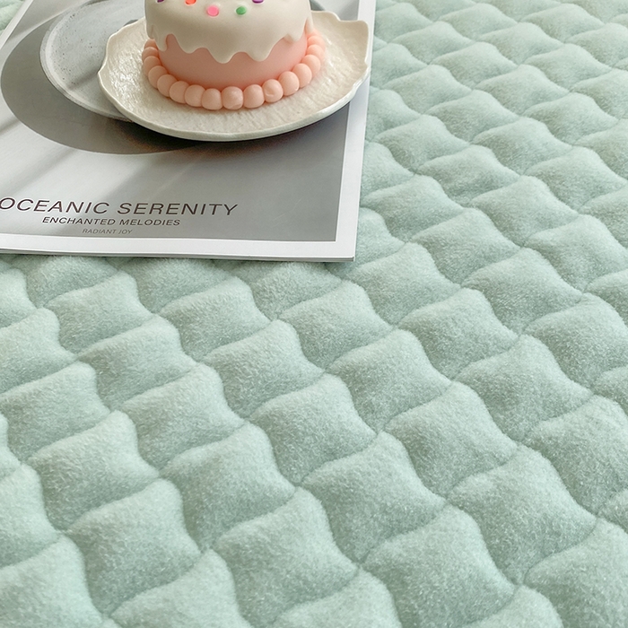 91家纺网 家纺一手货源 找家纺 （总）美伦美焕 2025新款獭獭绒贴布绣床盖款四件套