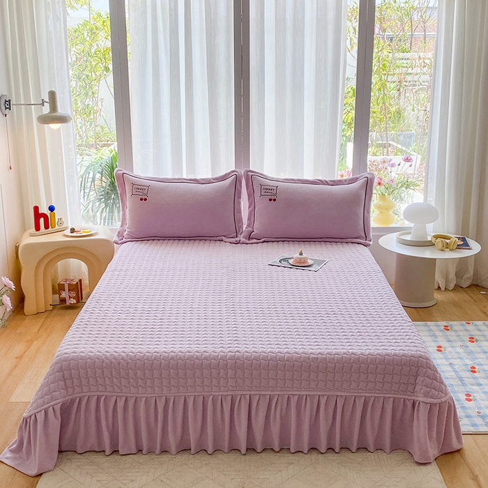 91家纺网 家纺一手货源 找家纺 美伦美焕 2025新款獭獭绒贴布绣床盖款四件套 香芋紫