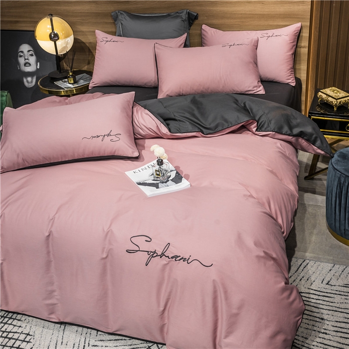 91家纺网 家纺一手货源 找家纺 小叮当家纺仓储工厂店 2025新款(热买家秀不断货)40s贡缎长绒棉纯棉字母款全棉四件套轻奢床上用品 豆沙帝灰