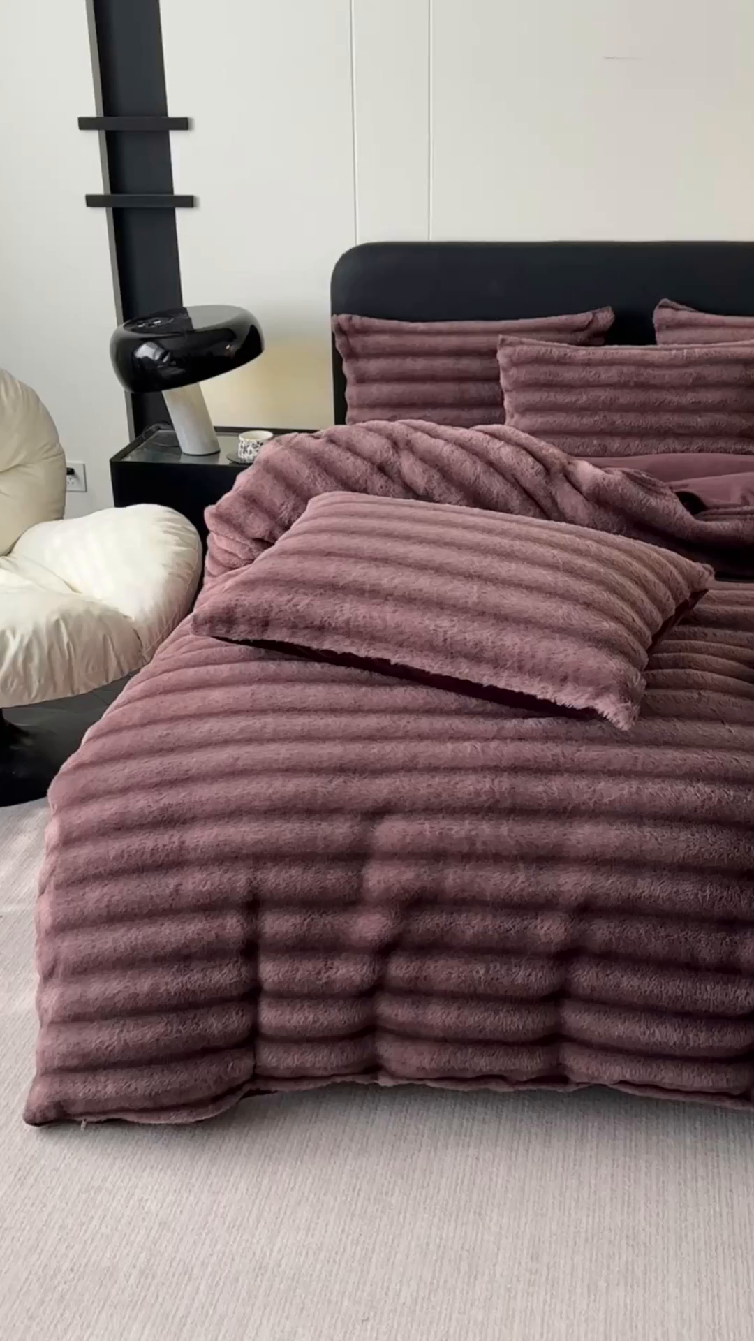 91家纺网 家纺一手货源 找家纺 （总）居易简 2025新款美拉德抽条兔毛绒毛毯