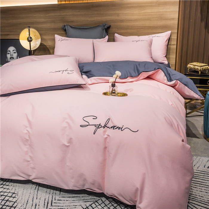 91家纺网 家纺一手货源 找家纺 小叮当家纺仓储工厂店 2025新款(热买家秀不断货)40s贡缎长绒棉纯棉字母款全棉四件套轻奢床上用品 粉玉配灰紫