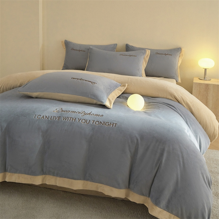 91家纺网 家纺一手货源 找家纺 梦幻之城 2025新款牛奶绒刺绣四件套-安克斯绒A款 安克斯绒-星辰灰+香槟色