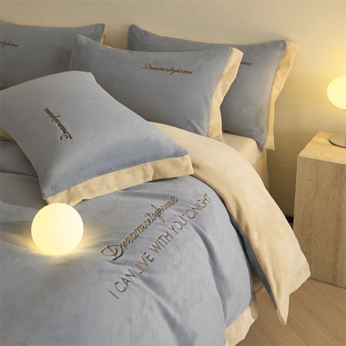 91家纺网 家纺一手货源 找家纺 梦幻之城 2025新款牛奶绒刺绣四件套-安克斯绒A款 安克斯绒-星辰灰+香槟色