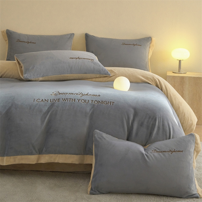 91家纺网 家纺一手货源 找家纺 梦幻之城 2025新款牛奶绒刺绣四件套-安克斯绒A款 安克斯绒-星辰灰+香槟色