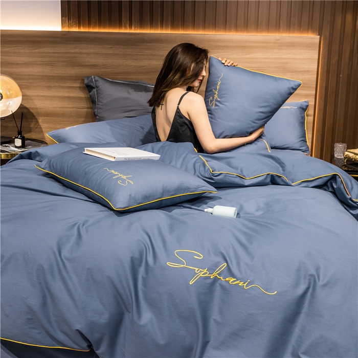 小叮当家纺仓储工厂店 2025新款(热买家秀不断货)40s贡缎长绒棉纯棉字母款全棉四件套轻奢床上用品 皇家兰