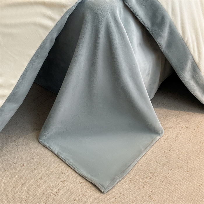 91家纺网 家纺一手货源 找家纺 梦幻之城 2025新款牛奶绒刺绣四件套-安克斯绒B款 安克斯绒-奶芋色+星辰灰