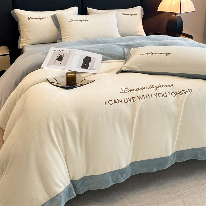 91家纺网 家纺一手货源 找家纺 梦幻之城 2025新款牛奶绒刺绣四件套-安克斯绒B款 安克斯绒-奶芋色+星辰灰