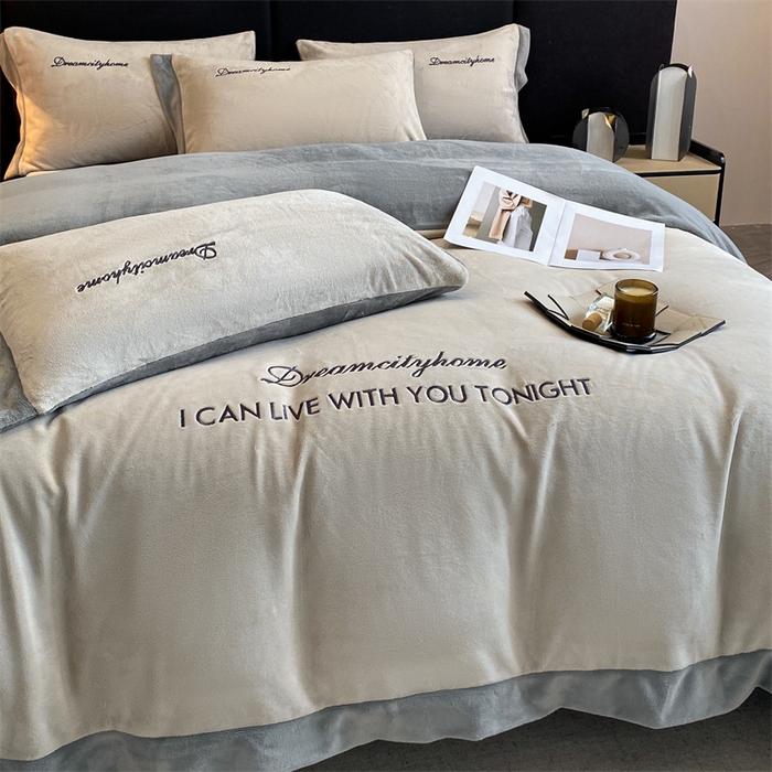 91家纺网 家纺一手货源 找家纺 梦幻之城 2025新款牛奶绒刺绣四件套-安克斯绒B款 安克斯绒-香草灰+经典灰