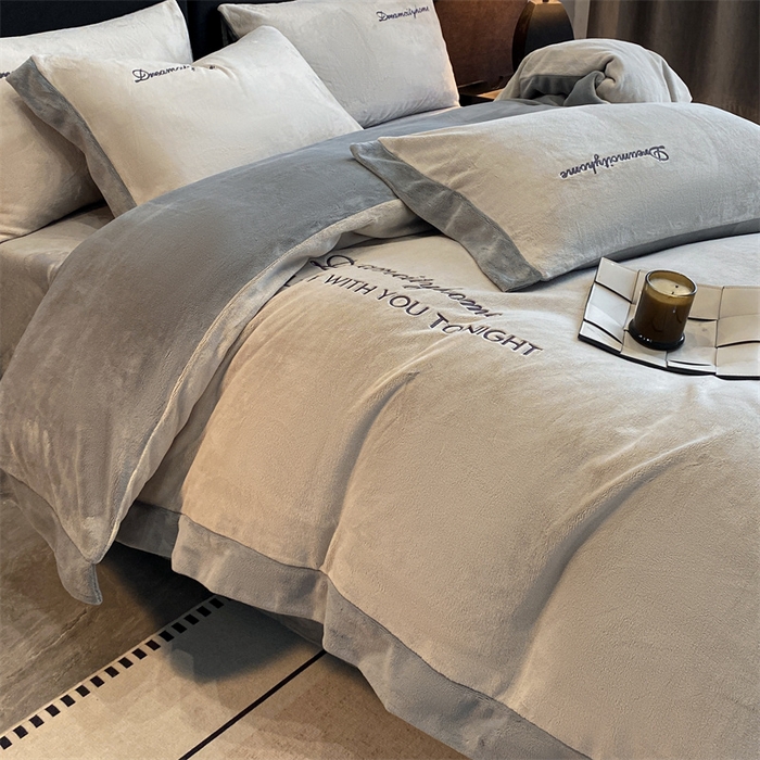 91家纺网 家纺一手货源 找家纺 梦幻之城 2025新款牛奶绒刺绣四件套-安克斯绒B款 安克斯绒-香草灰+经典灰