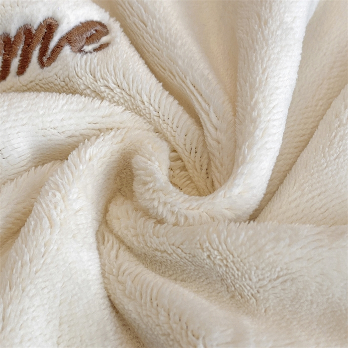 91家纺网 家纺一手货源 找家纺 梦幻之城 2025新款牛奶绒刺绣四件套-安克斯绒B款 安克斯绒-奶芋色+亚麻驼