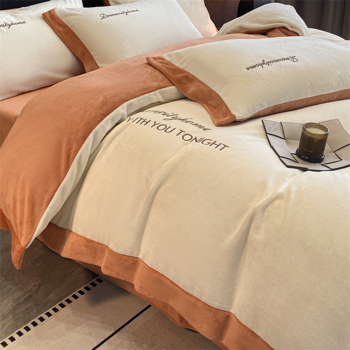 91家纺网 家纺一手货源 找家纺 梦幻之城 2025新款牛奶绒刺绣四件套-安克斯绒B款 安克斯绒-奶芋色+亚麻驼