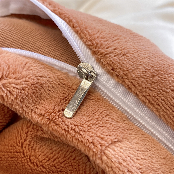 91家纺网 家纺一手货源 找家纺 梦幻之城 2025新款牛奶绒刺绣四件套-安克斯绒B款 安克斯绒-奶芋色+亚麻驼