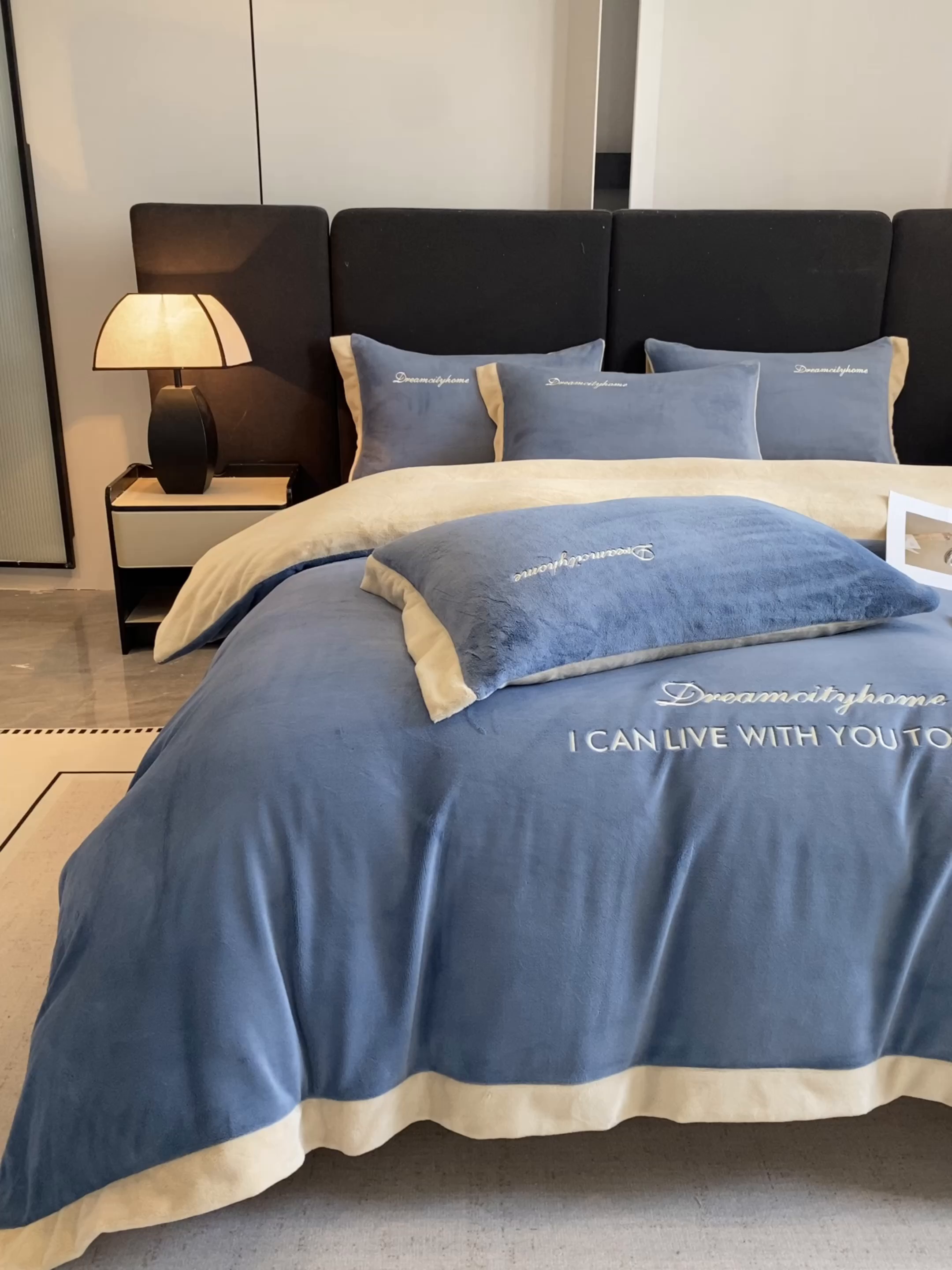 91家纺网 家纺一手货源 找家纺 （总）梦幻之城 2025新款牛奶绒刺绣四件套-安克斯绒B款