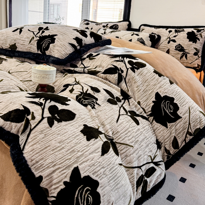 91家纺网 家纺一手货源 找家纺 （总）诺梵家纺 2025新款兔毛绒包边 雕花绒四件套