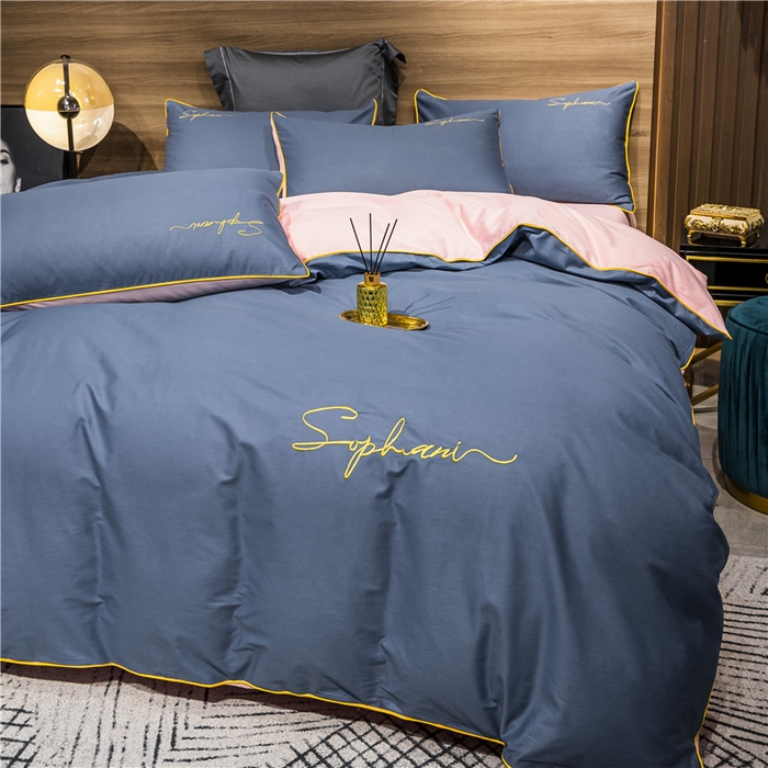 91家纺网 家纺一手货源 找家纺 小叮当家纺仓储工厂店 2025新款(热买家秀不断货)40s贡缎长绒棉纯棉字母款全棉四件套轻奢床上用品 蓝灰配粉玉