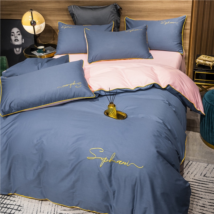 91家纺网 家纺一手货源 找家纺 小叮当家纺仓储工厂店 2025新款(热买家秀不断货)40s贡缎长绒棉纯棉字母款全棉四件套轻奢床上用品 蓝灰配粉玉