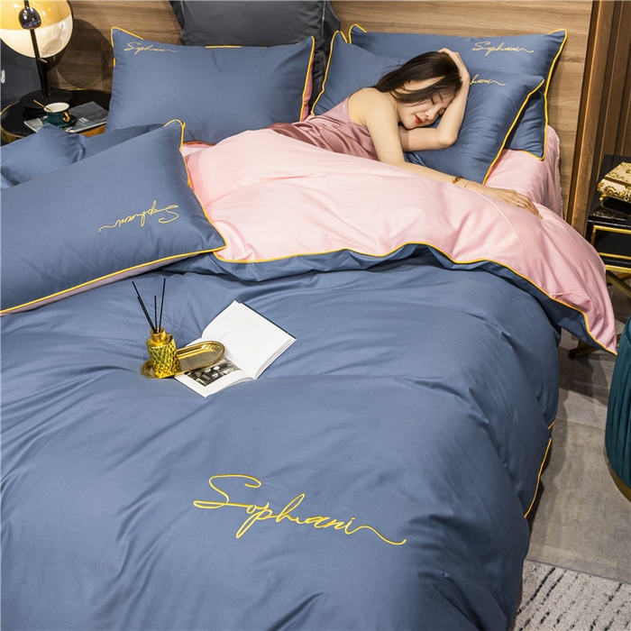 91家纺网 家纺一手货源 找家纺 小叮当家纺仓储工厂店 2025新款(热买家秀不断货)40s贡缎长绒棉纯棉字母款全棉四件套轻奢床上用品 蓝灰配粉玉