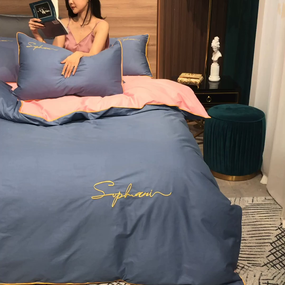 91家纺网 家纺一手货源 找家纺 小叮当家纺仓储工厂店 2025新款(热买家秀不断货)40s贡缎长绒棉纯棉字母款全棉四件套轻奢床上用品 蓝灰配粉玉