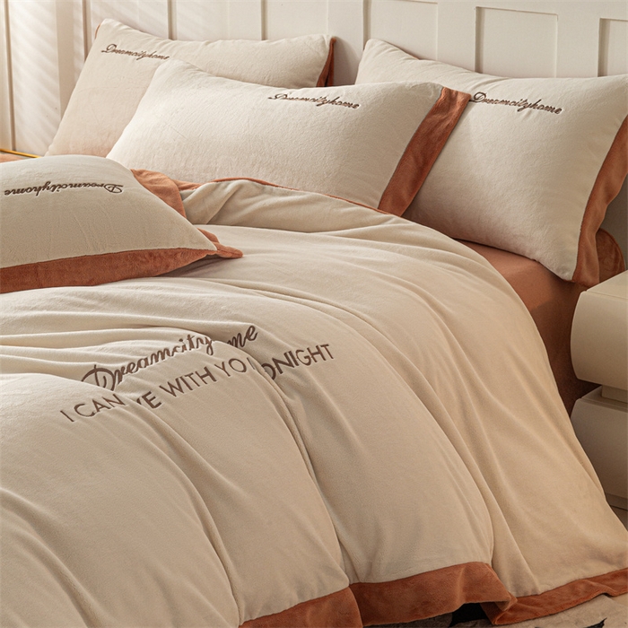 91家纺网 家纺一手货源 找家纺 （总）梦幻之城 2025新款牛奶绒刺绣四件套-安克斯绒C款