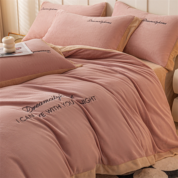 91家纺网 家纺一手货源 找家纺 （总）梦幻之城 2025新款牛奶绒刺绣四件套-安克斯绒C款