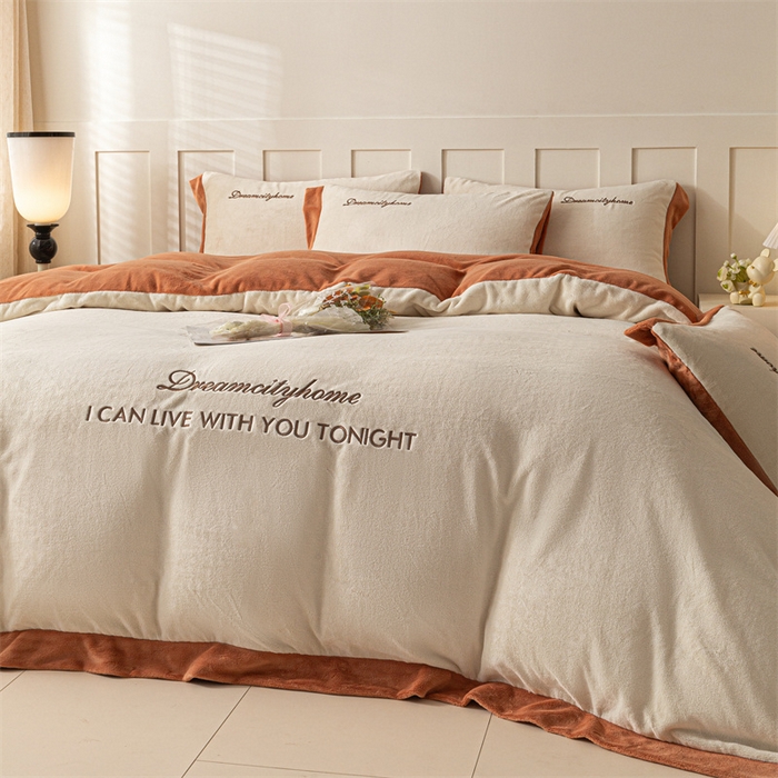 91家纺网 家纺一手货源 找家纺 梦幻之城 2025新款牛奶绒刺绣四件套-安克斯绒C款 安克斯绒-奶芋色+亚麻驼