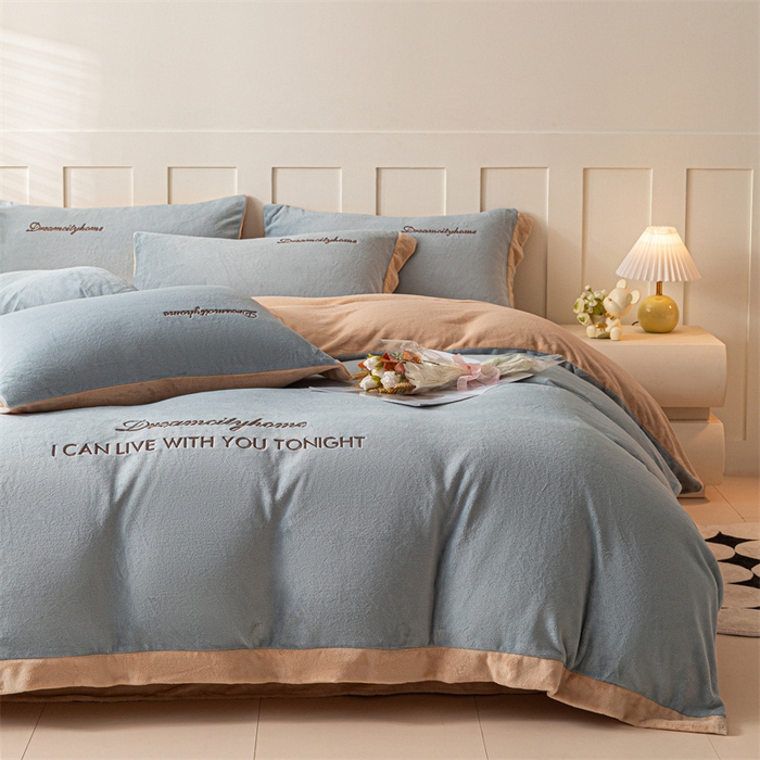 91家纺网 家纺一手货源 找家纺 梦幻之城 2025新款牛奶绒刺绣四件套-安克斯绒C款 安克斯绒-星辰灰+香槟色