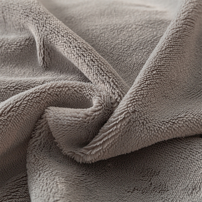 91家纺网 家纺一手货源 找家纺 梦幻之城 2025新款牛奶绒刺绣四件套-安克斯绒C款 安克斯绒-经典灰+香槟色