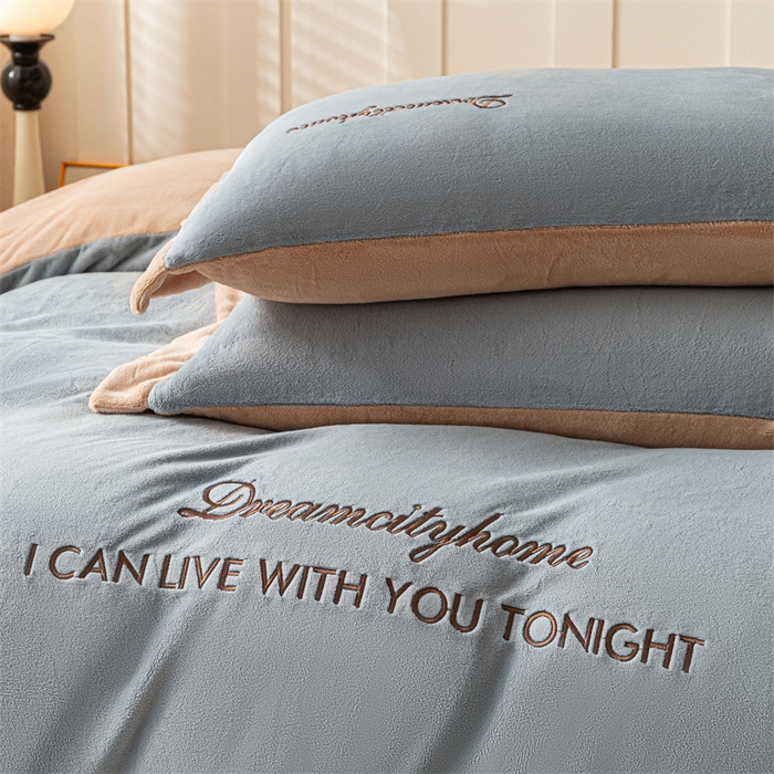 91家纺网 家纺一手货源 找家纺 梦幻之城 2025新款牛奶绒刺绣四件套-安克斯绒C款 安克斯绒-星辰灰+香槟色