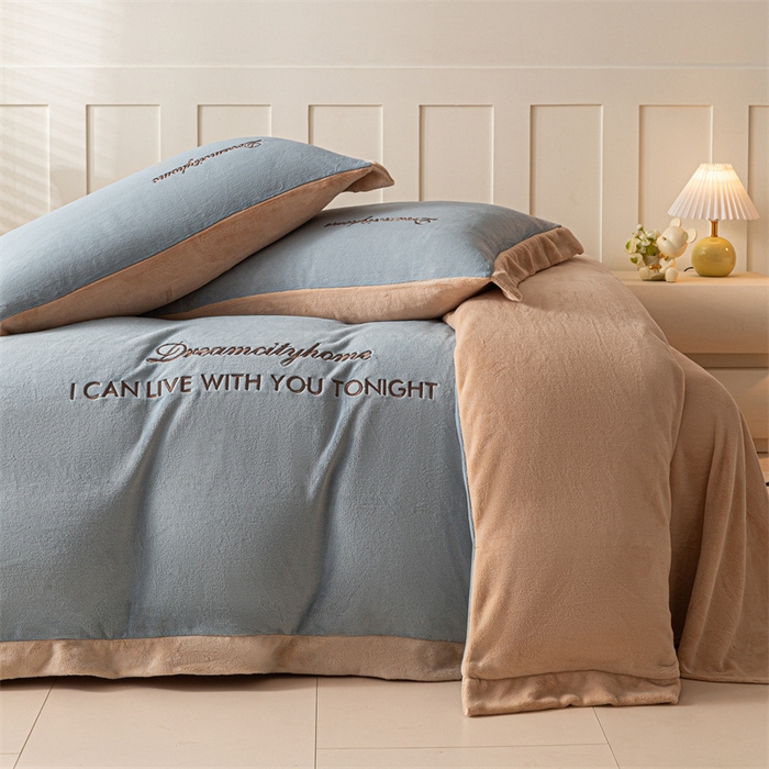 91家纺网 家纺一手货源 找家纺 梦幻之城 2025新款牛奶绒刺绣四件套-安克斯绒C款 安克斯绒-星辰灰+香槟色