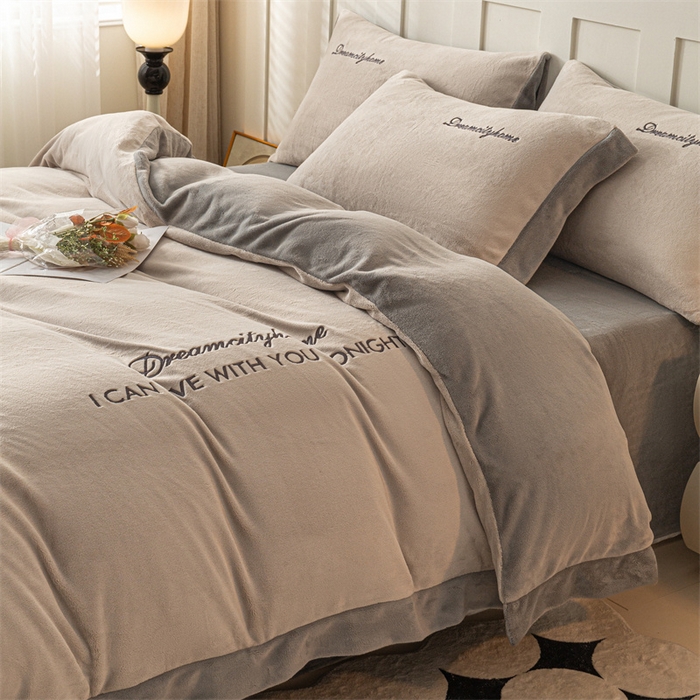 91家纺网 家纺一手货源 找家纺 梦幻之城 2025新款牛奶绒刺绣四件套-安克斯绒C款 安克斯绒-香草灰+经典灰