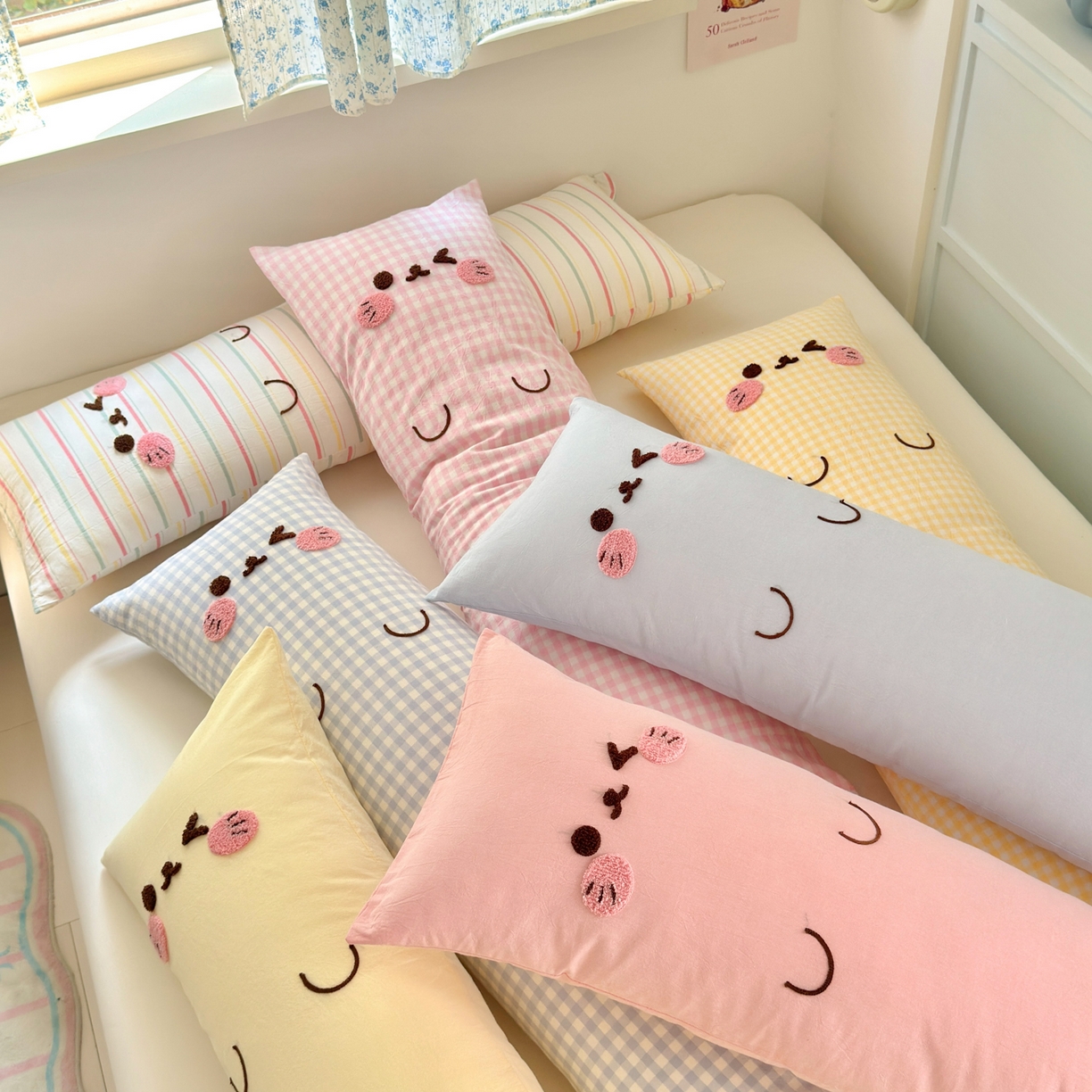 91家纺网 家纺一手货源 找家纺 （总）丽涵家纺 2025新款可爱抱抱喵抱枕侧睡抱枕夹腿靠枕