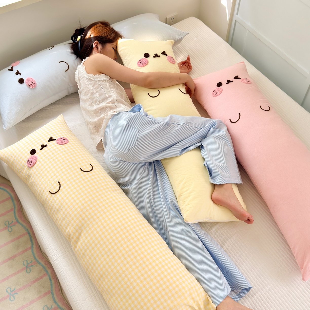 91家纺网 家纺一手货源 找家纺 丽涵家纺 2025新款可爱抱抱喵抱枕侧睡抱枕夹腿靠枕 组合图