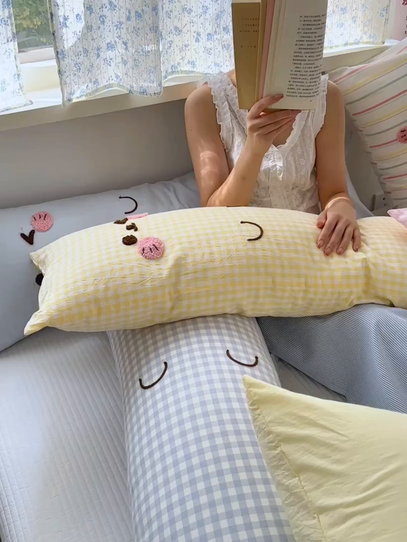 91家纺网 家纺一手货源 找家纺 （总）丽涵家纺 2025新款可爱抱抱喵抱枕侧睡抱枕夹腿靠枕