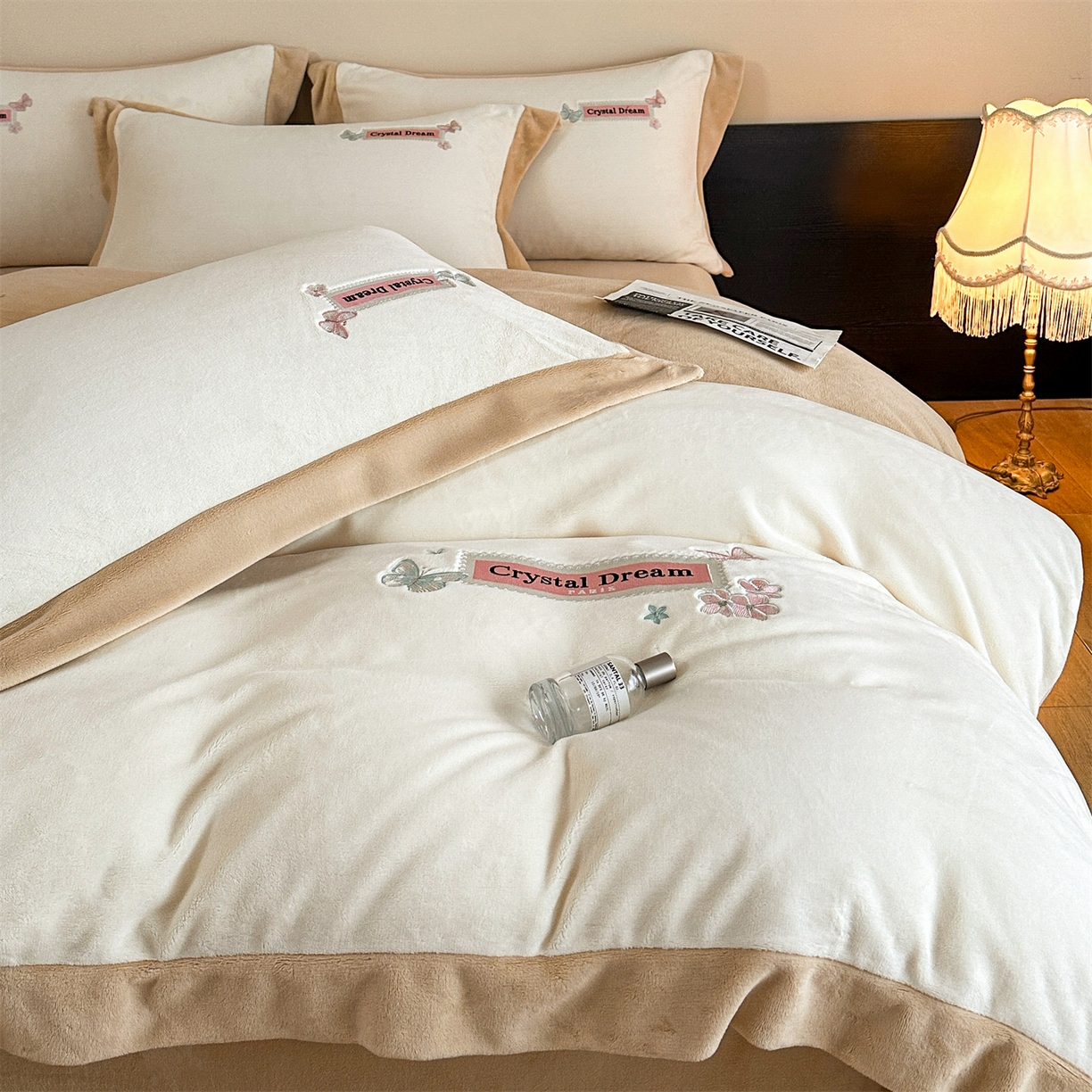 梦幻之城 2025新款牛奶绒刺绣款四件套-梦菲 梦菲-奶白+香槟色