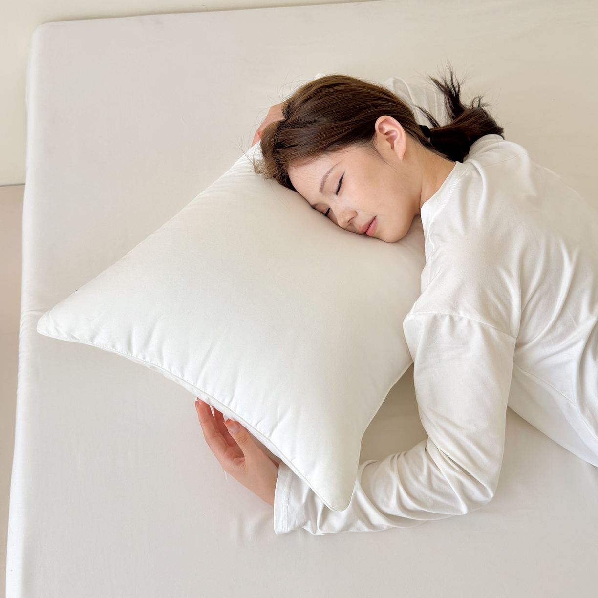 91家纺网 家纺一手货源 找家纺 （总）丽涵家纺 2025新款超柔静音磨绒绵柔单人枕头枕芯