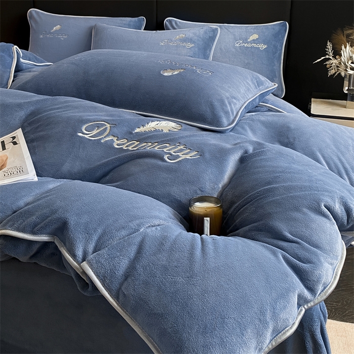 91家纺网 家纺一手货源 找家纺 （总）梦幻之城 2025新款牛奶绒刺绣款四件套-寐羽A款