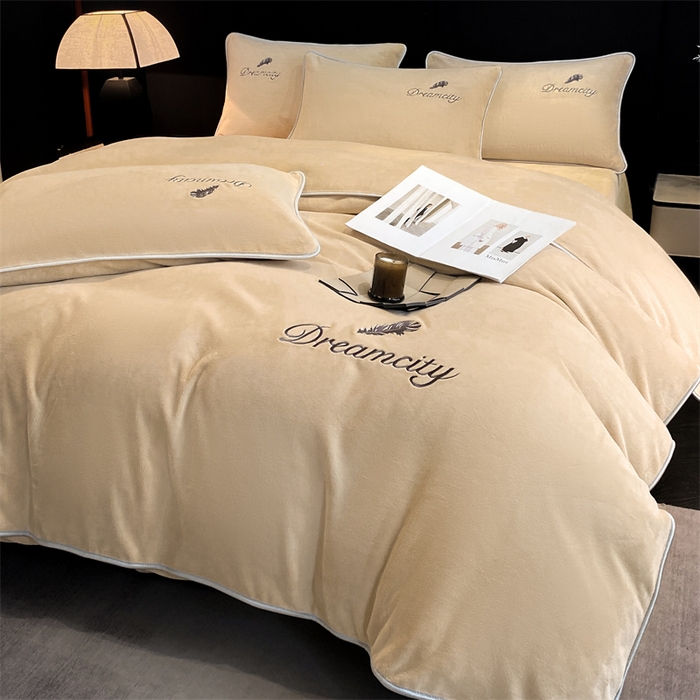 91家纺网 家纺一手货源 找家纺 梦幻之城 2025新款牛奶绒刺绣款四件套-寐羽A款 寐羽-香槟色