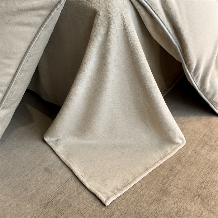 91家纺网 家纺一手货源 找家纺 梦幻之城 2025新款牛奶绒刺绣款四件套-寐羽A款 寐羽-香草灰