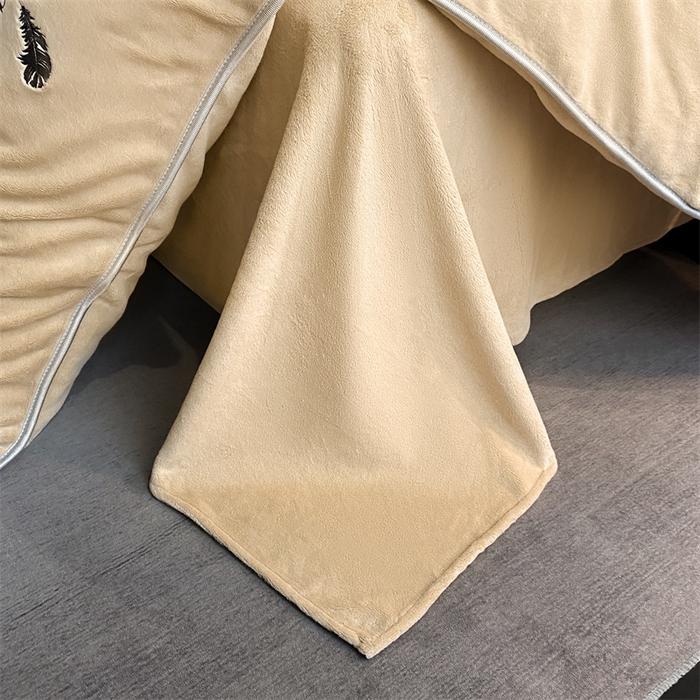 91家纺网 家纺一手货源 找家纺 梦幻之城 2025新款牛奶绒刺绣款四件套-寐羽A款 寐羽-香槟色