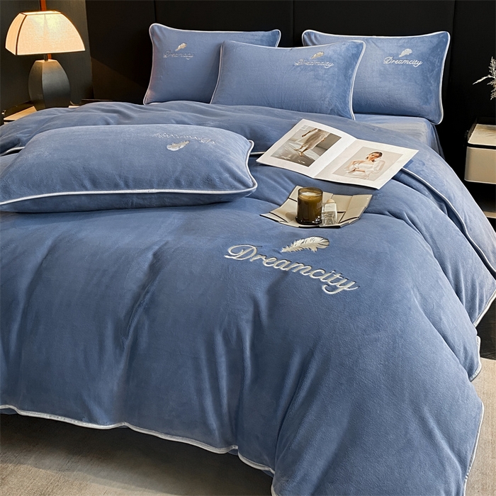 91家纺网 家纺一手货源 找家纺 梦幻之城 2025新款牛奶绒刺绣款四件套-寐羽A款 寐羽-宾利蓝