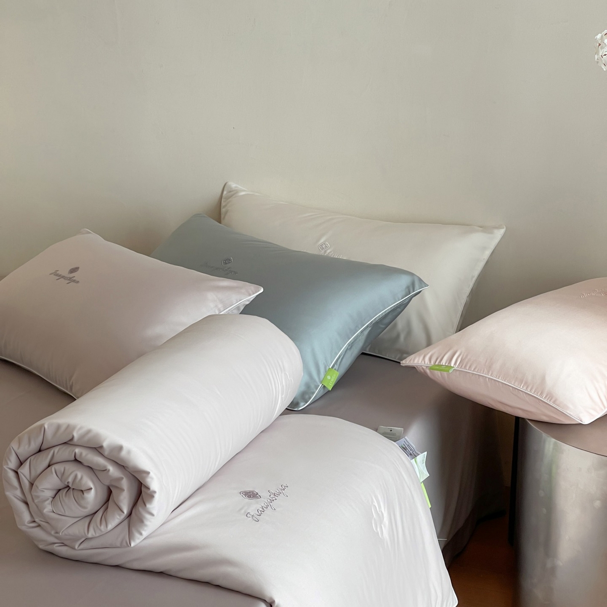 91家纺网 家纺一手货源 找家纺 茧羽世家 2025新款植物羊绒温感被子被芯 组合图