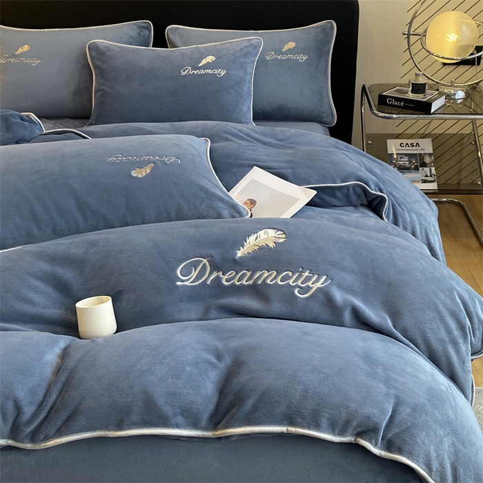 91家纺网 家纺一手货源 找家纺 （总）梦幻之城 2025新款牛奶绒刺绣款四件套-寐羽B款