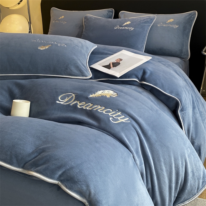 91家纺网 家纺一手货源 找家纺 （总）梦幻之城 2025新款牛奶绒刺绣款四件套-寐羽B款