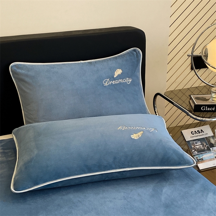 91家纺网 家纺一手货源 找家纺 （总）梦幻之城 2025新款牛奶绒刺绣款四件套-寐羽B款