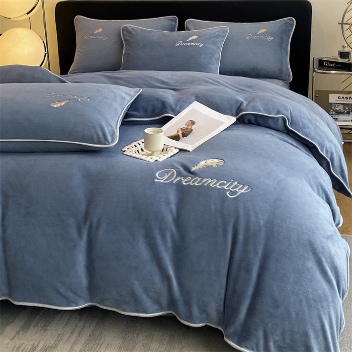 91家纺网 家纺一手货源 找家纺 （总）梦幻之城 2025新款牛奶绒刺绣款四件套-寐羽B款