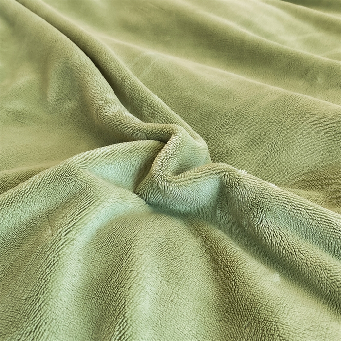 91家纺网 家纺一手货源 找家纺 梦幻之城 2025新款牛奶绒刺绣款四件套-寐羽B款 寐羽-月白绿